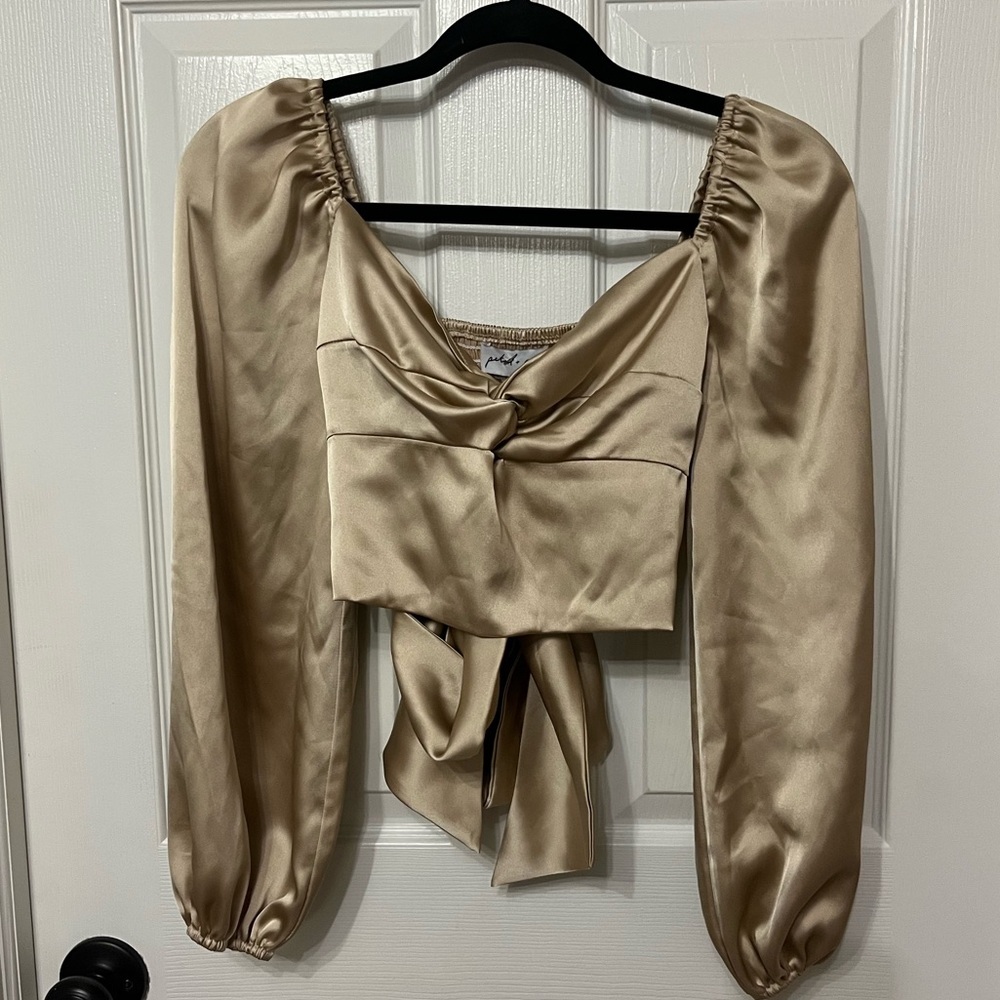 Petal & pup satin cropped‎ blouse champagne size XS